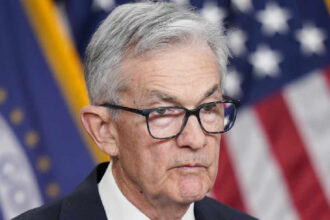 Bitcoin rises above $84K as investors write for the next move in FED