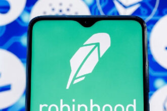 Robinhood gets a "buy" rating at 50% upside when Compass Points begin coverage