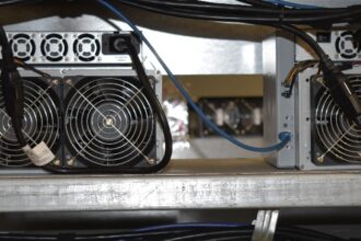 Cleanspark groove Bitcoin 'Hodl' strategy to stop dilution via equity Raise