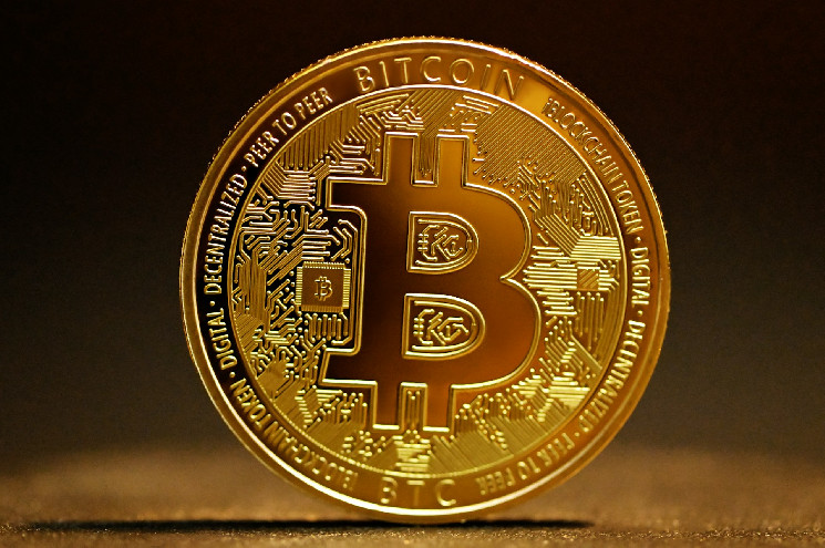 Bitcoin set for "large moves" during a retest of $103,000 - the important level to watch