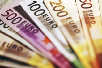 Major currencies outweigh Bitcoin, which has more momentum: macro markets